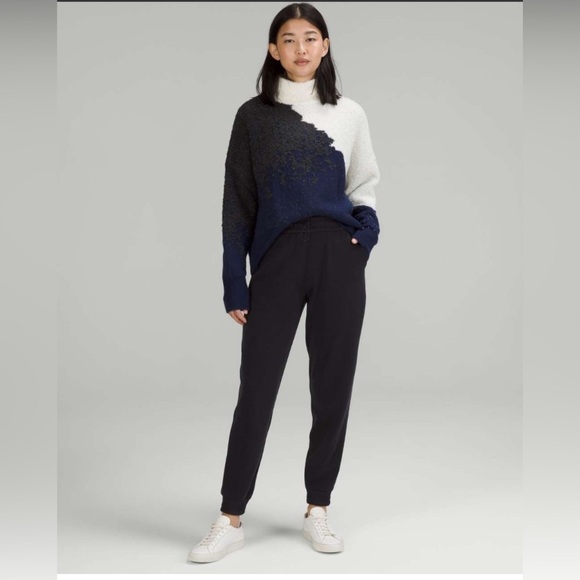 Lululemon Ombre Knit Textured Turtleneck Bone / Mineral Blue / Graphite Grey 10 - Picture 1 of 4